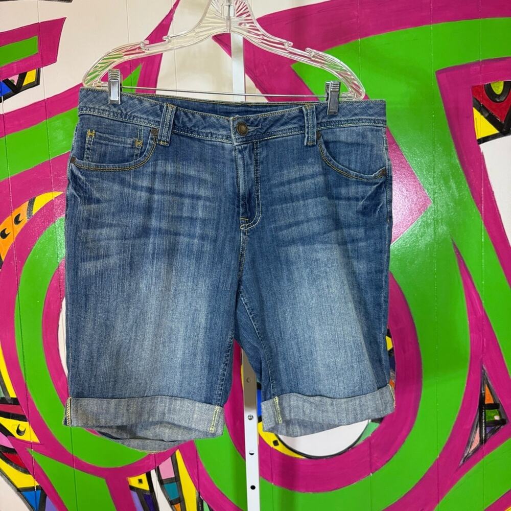 Faded Glory Blue Jean Shorts with Cuffed Hem, Size 14. In excellent condition!